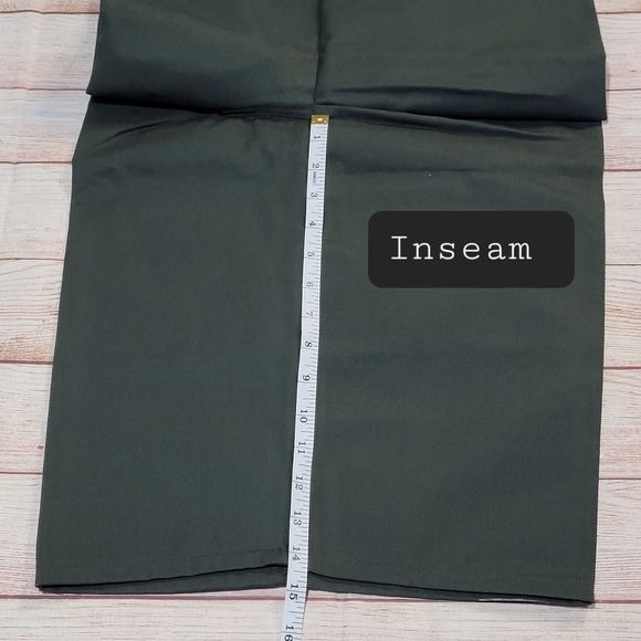 Dickies▪︎Dark Green 15" Shorts w/Multi-use Pocket▪︎ Size 38 *NEW* - Picture 10 of 16